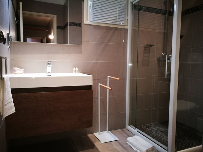 Bathroom 5, Villa Eléonore - plage à pied vue mer piscine sans vis-à-vis jardin 3600m² - Ted Home, Var