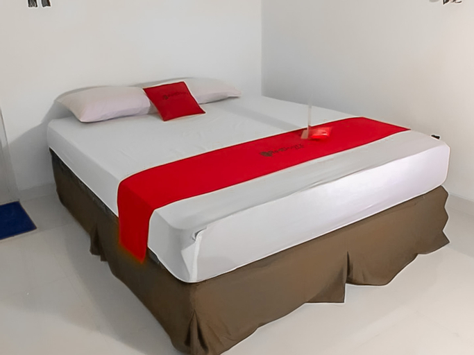RedDoorz Near Sumber Cirebon, Cirebon