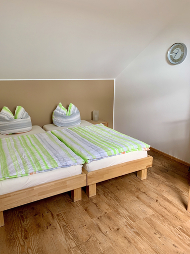 Bedroom 3, Haag Zimmervermietung, Ostalbkreis