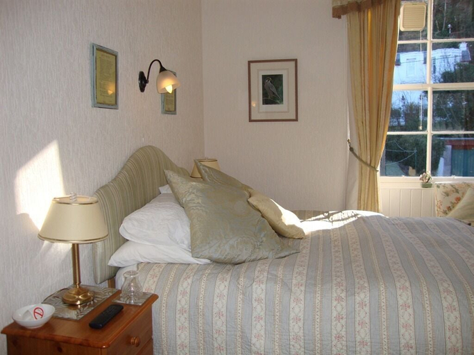 Bedroom 2, Invercloy Guest House, Argyll and Bute