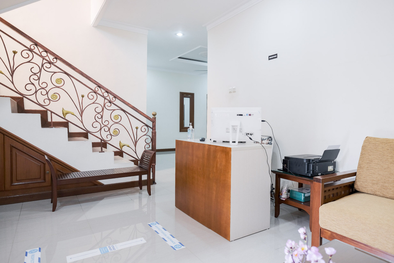 Others 4, wisma delapan Mitra RedDoorz, South Jakarta