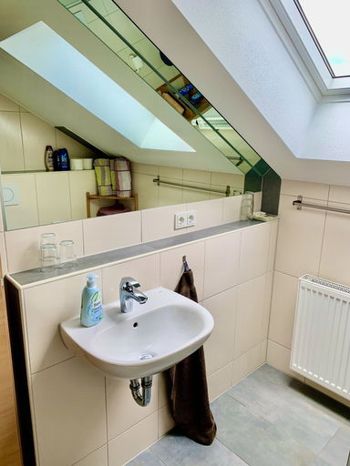 Bathroom 5, Haag Zimmervermietung, Ostalbkreis