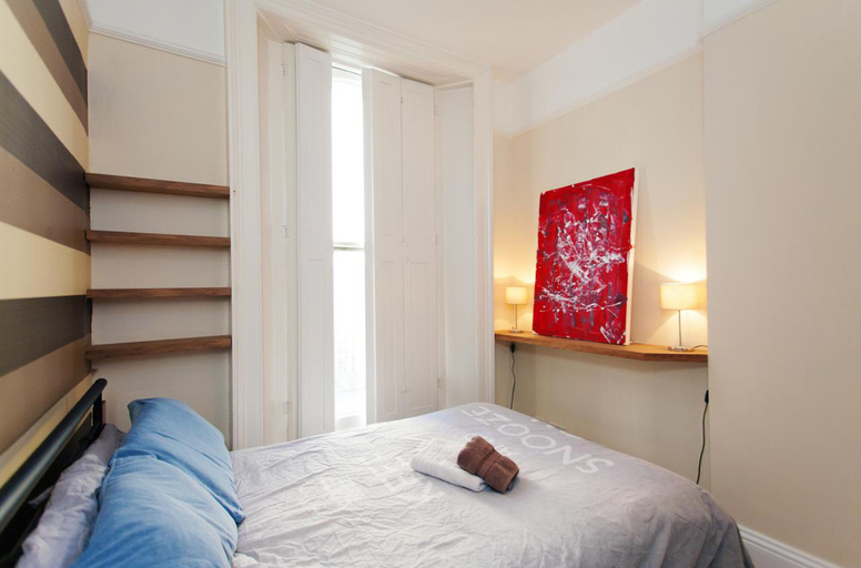 Bedroom 2, Hyde Park Atmosphere A, London