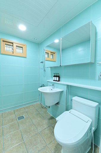 Bathroom 4, Gyeongju the Silla Hanok Hotel, Gyeongju