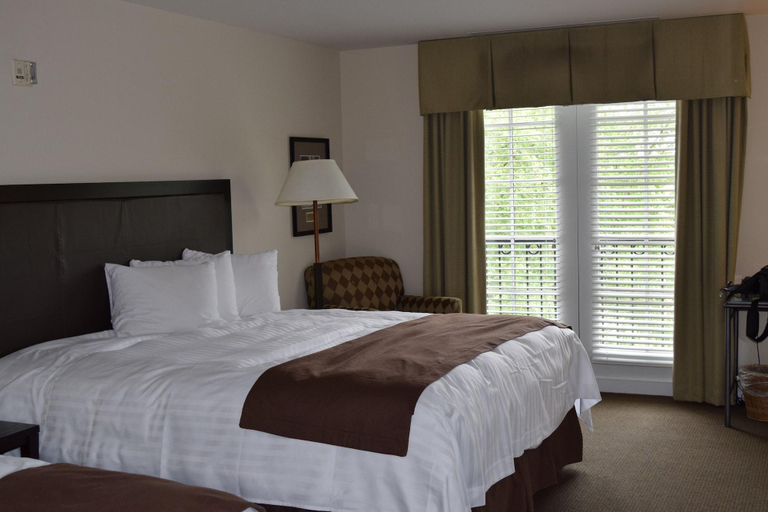 Bedroom 2, The Glen Club, Cook