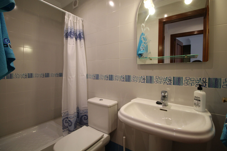 Bathroom 4, 1074 Apartment Alicia, Málaga