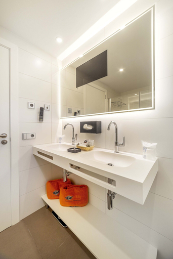 Bathroom 5, Hotel Paradise Residencial, Baleares