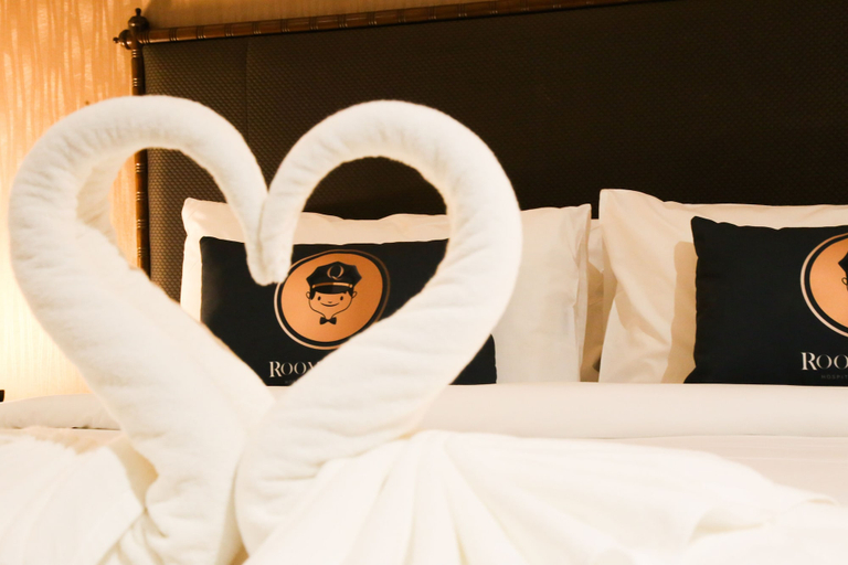 Food & Drinks 5, RoomQuest Thonglor, Khlong Toey