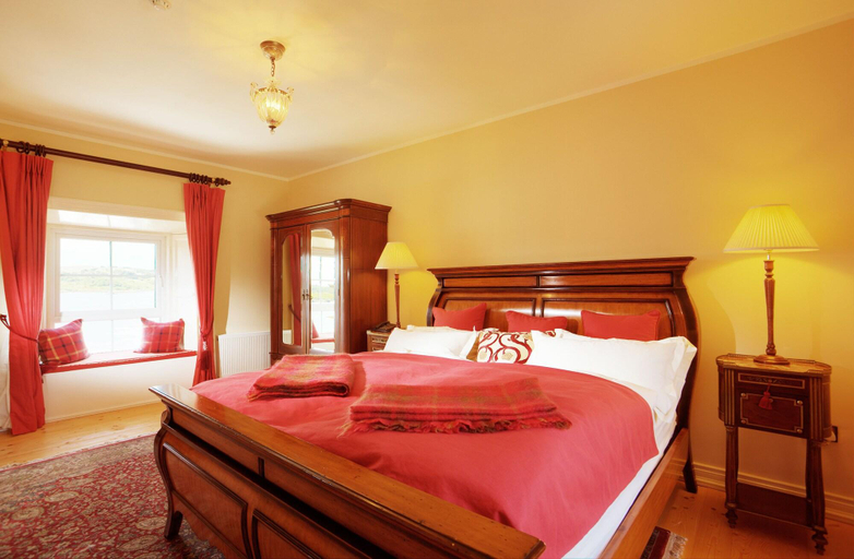 Bedroom 3, Screebe House Adults Only