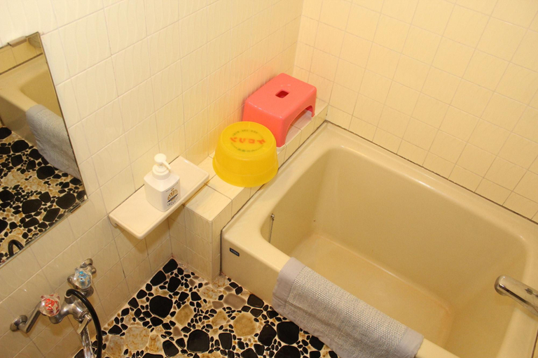 Bathroom 5, Yukiguni No Yado Takahan, Minamiuonuma