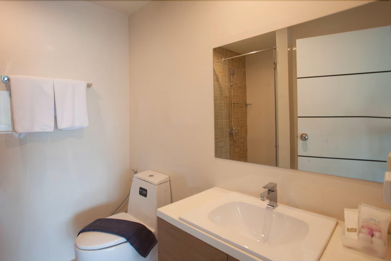 Bathroom 4, The Unity Patong Private Apartment, Pulau Phuket