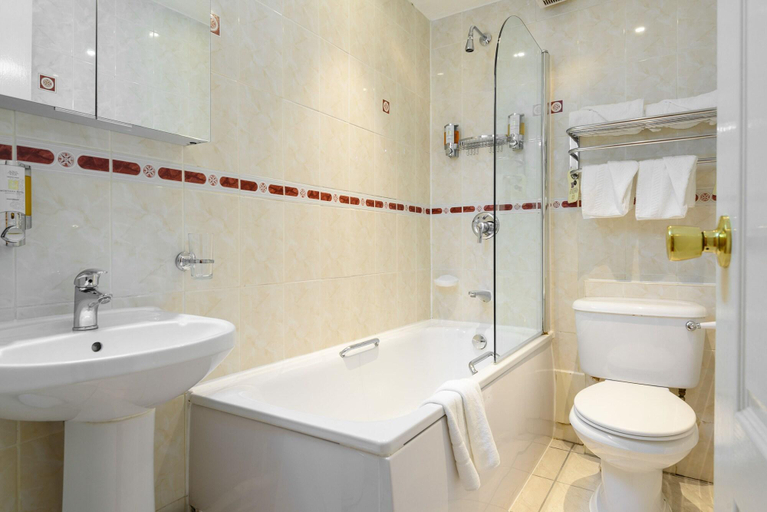 Bathroom 4, Montana, London