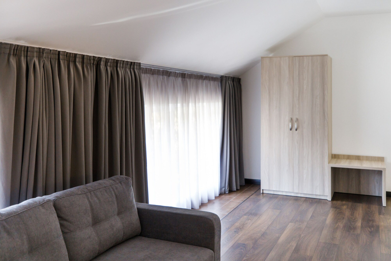 Others 4, Hotel Antonio, Uzhhorods'ka