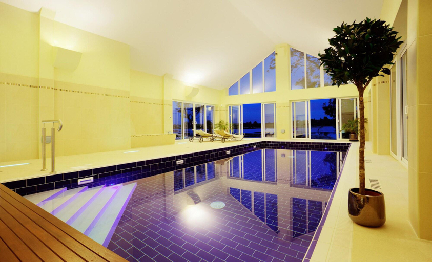 Sport & Beauty 2, Screebe House Adults Only