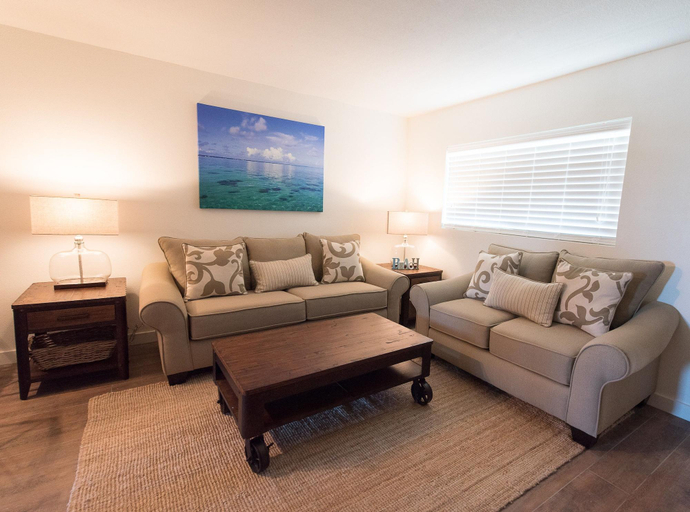 Public Area 4, Skipjack Resort & Marina, Monroe