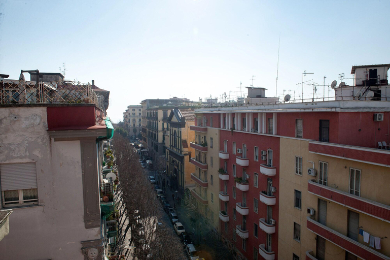 Exterior & Views 2, 7Th Floor Suite, Napoli