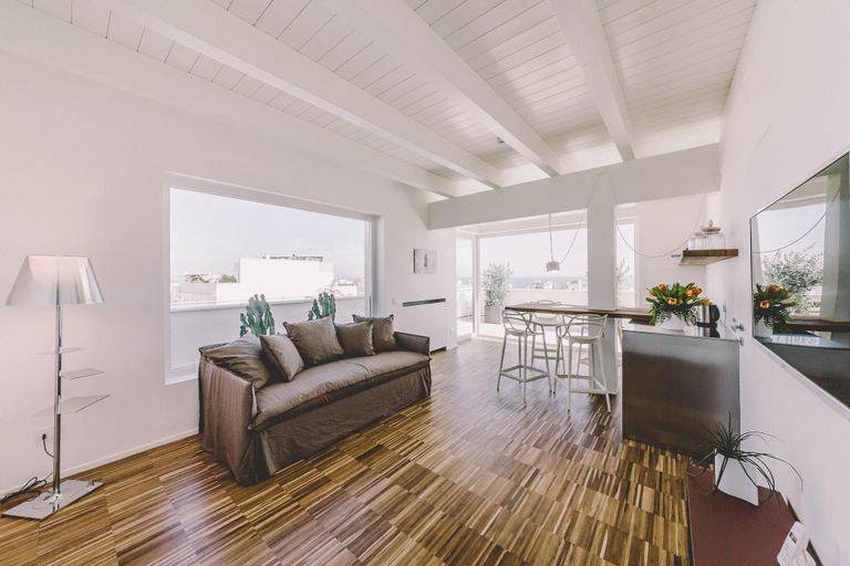 Public Area 2, Suite 10 Home Design, Bari