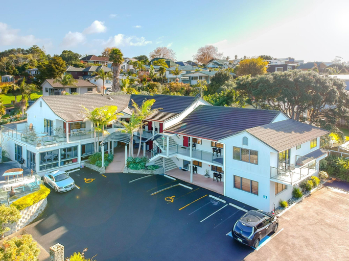 Sport & Beauty 2, Whangaparaoa Lodge Motel, Rodney