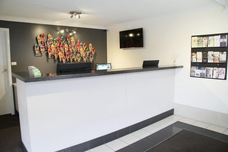 Public Area 2, West End Motor Lodge, Orange