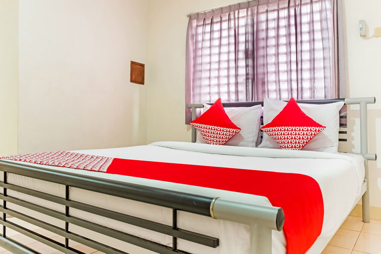 Bedroom 1, OYO 2382 Wisata Hotel, Samosir