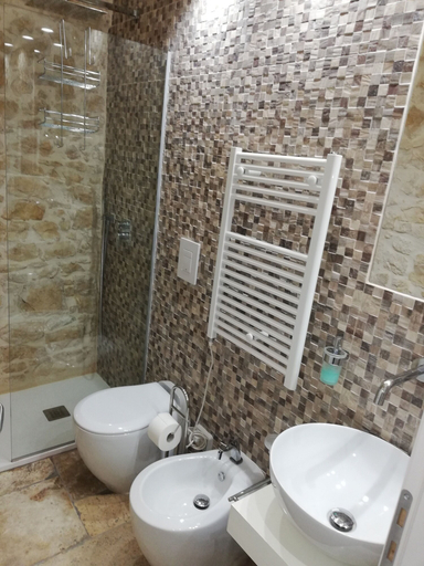 Bathroom 5, Lilla B&B, Bari