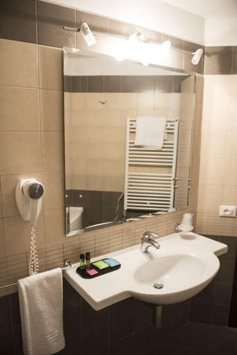 Bathroom 4, Hotel Corte Business, Reggio Nell'Emilia