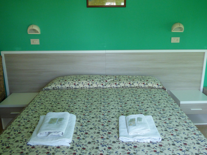 Bathroom 4, Consul, Rimini