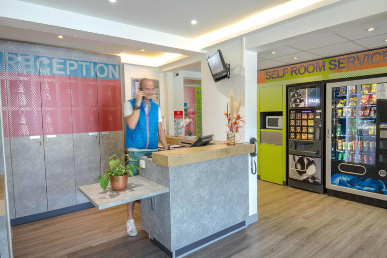 Public Area 2, ibis budget Fréjus Saint Raphael Capitou A8, Var