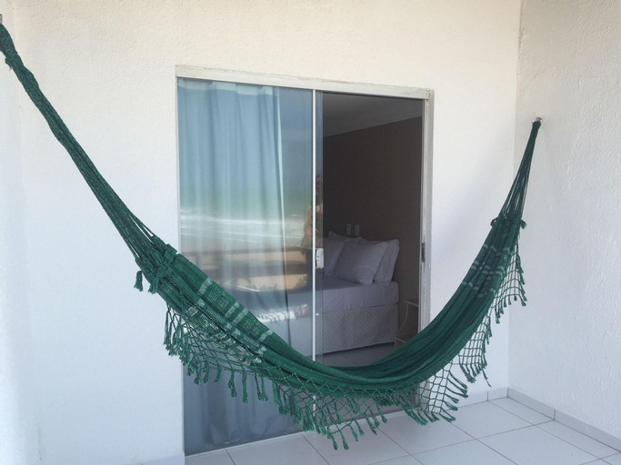 Exterior & Views 20