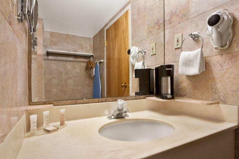 Bathroom 3, Oh St Joseph Resort Hotel, Atlantic