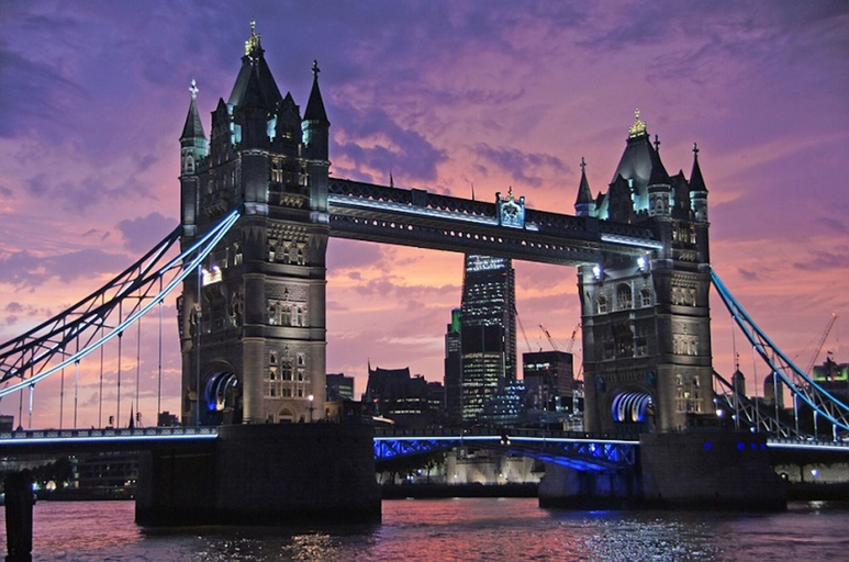 Exterior & Views, London Islandic One Excel - O2 - Parking, London