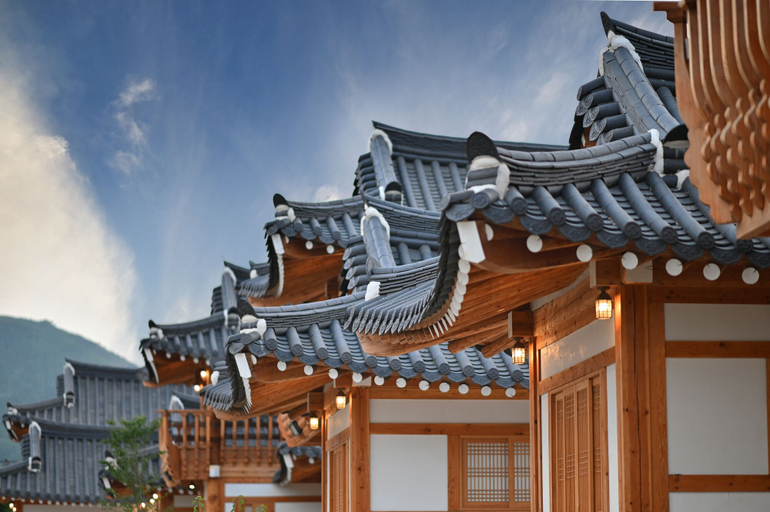 Exterior & Views 1, Gyeongju the Silla Hanok Hotel, Gyeongju