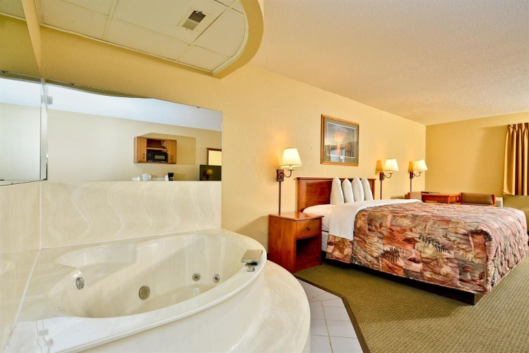 Bedroom 3, Walker Hotel, Cass