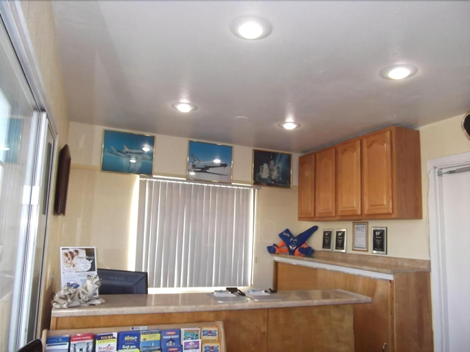 Public Area 3, Aerospace Inn, Kern