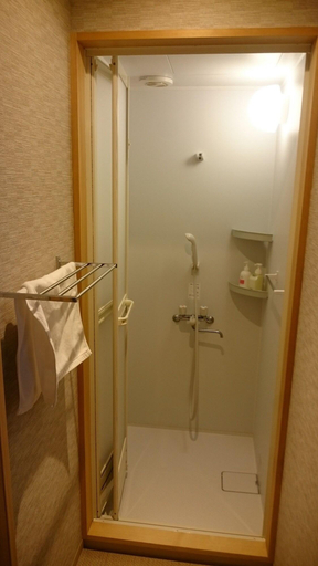 Bathroom 5, Seifuso, Awara