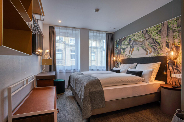 Bedroom 4, Premier Inn Wuppertal City Centre, Wuppertal