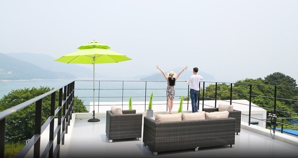 Exterior & Views 4, Geoje Star Marine Pool Villa Pension - F, Geoje