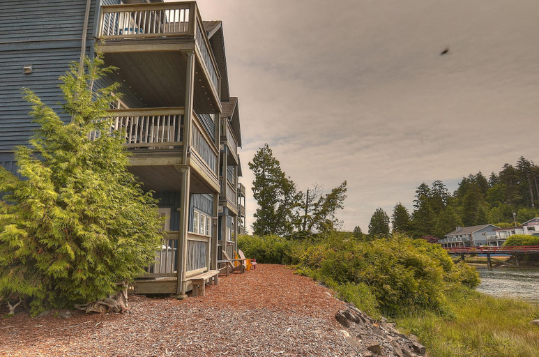 Exterior & Views 2, Water's Edge Resort at Pacific Rim, Alberni-Clayoquot