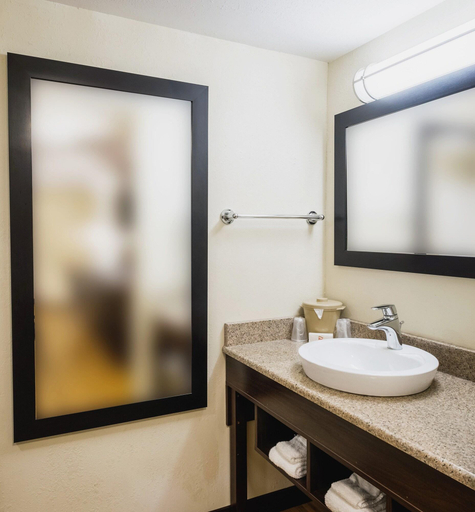 Bathroom 4, Red Roof Inn Hershey, Dauphin