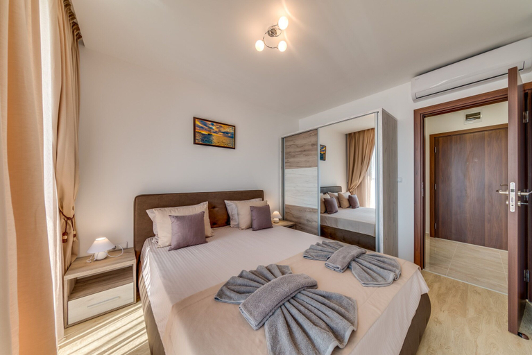 Bedroom 3, Apartcomplex Golden Bay, Nesebar