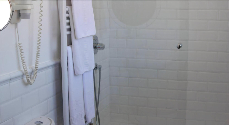 Bathroom 3, El Jardin De Eugenia, Asturias
