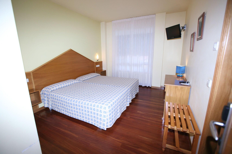 Bedroom 4, Hotel Bello, A Coruña