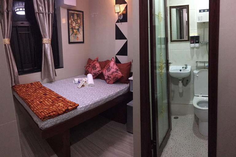 Bathroom 5, Hi Inn, Kowloon