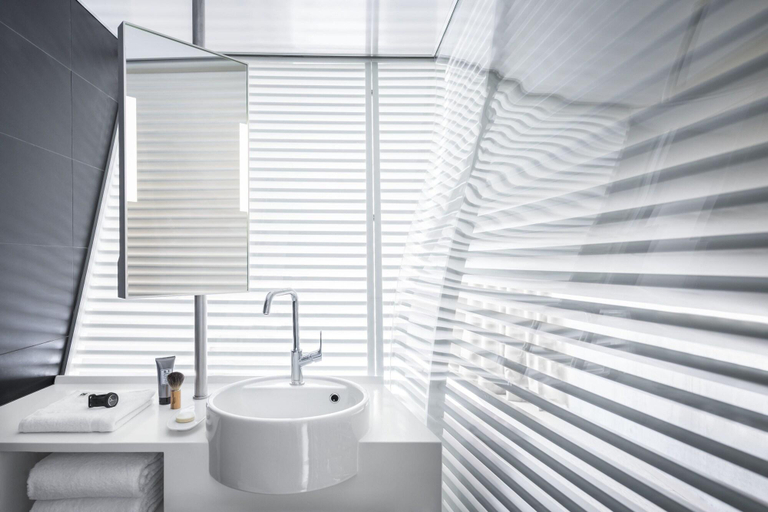 Bathroom 4, OKKO Hotels Lyon Centre, Rhône
