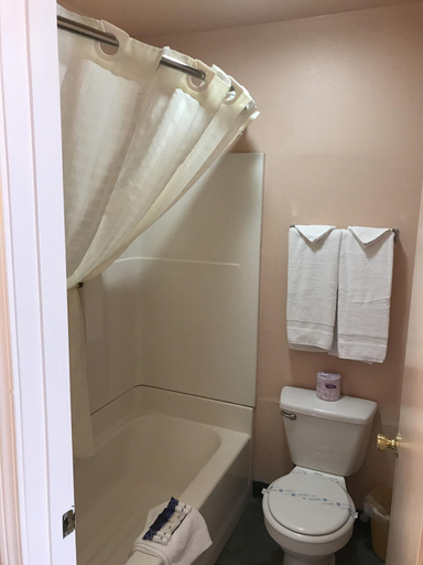 Bathroom 4, Americas Best Value Inn Eugene, Lane
