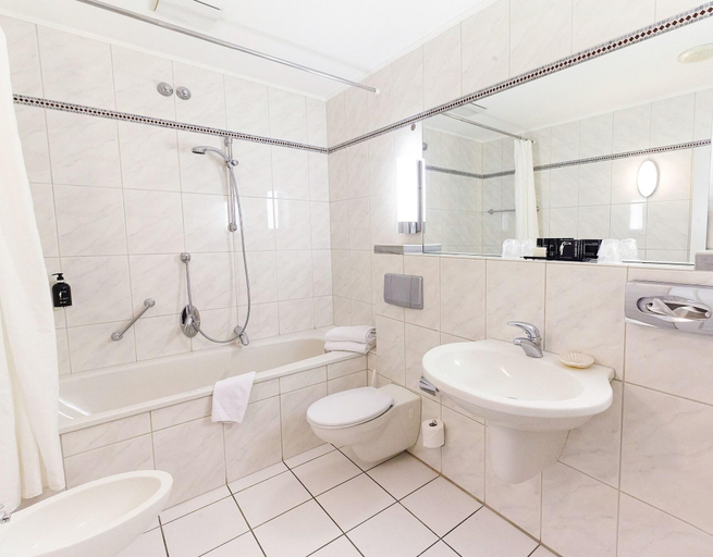 Bathroom 4, Schlosshotel Großer Gasthof, Harz