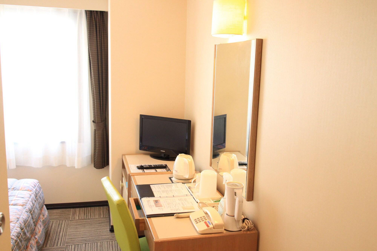 Bedroom 3, Court Hotel Niigata, Niigata