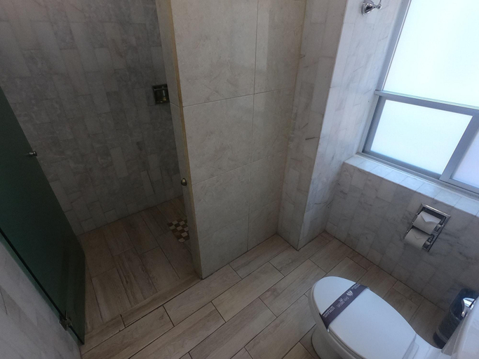 Bathroom 4, Hotel San Diego, Guanajuato
