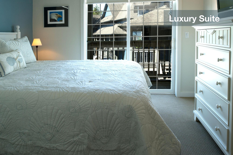 Bedroom 4, Water's Edge Resort at Pacific Rim, Alberni-Clayoquot