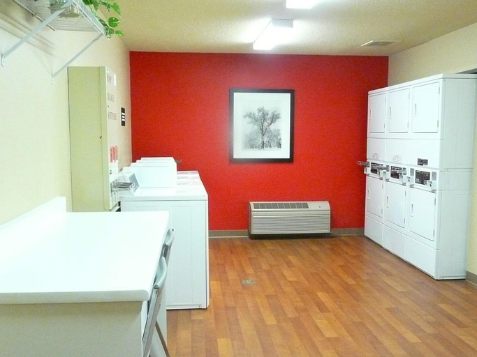 Bathroom 5, Extended Stay America Des Moines Urbandale, Polk